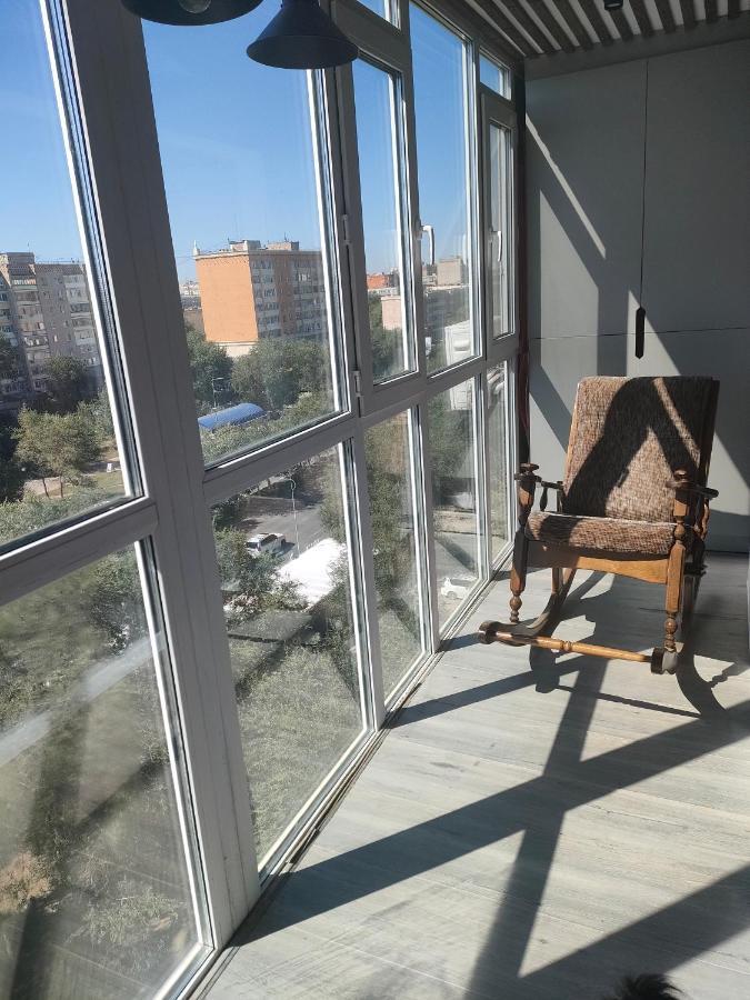 Двухкомнатная Квартира В Самом Центре Актобе Buitenkant foto